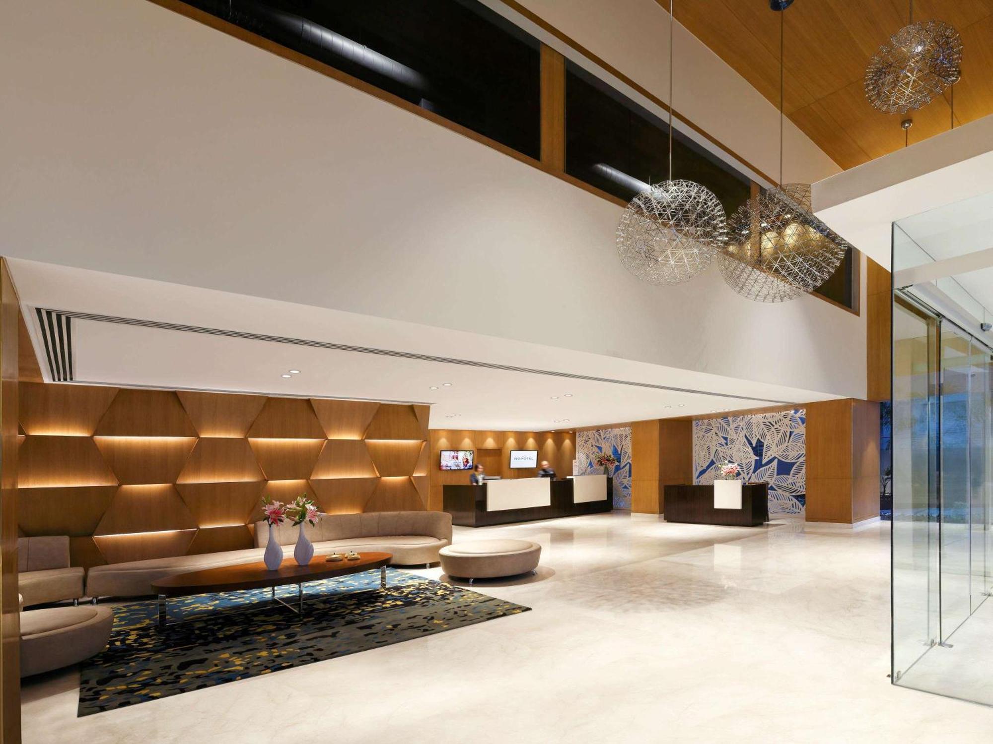 Novotel Guwahati Gs Road Esterno foto
