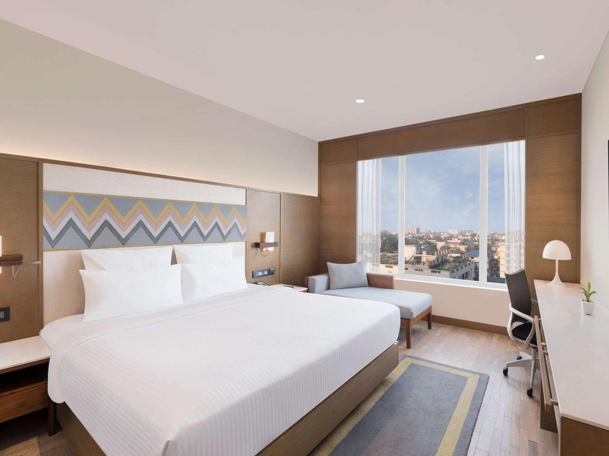 Novotel Guwahati Gs Road Esterno foto